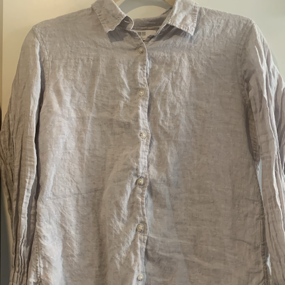 100% Gray Linen Uniqlo button down shirt